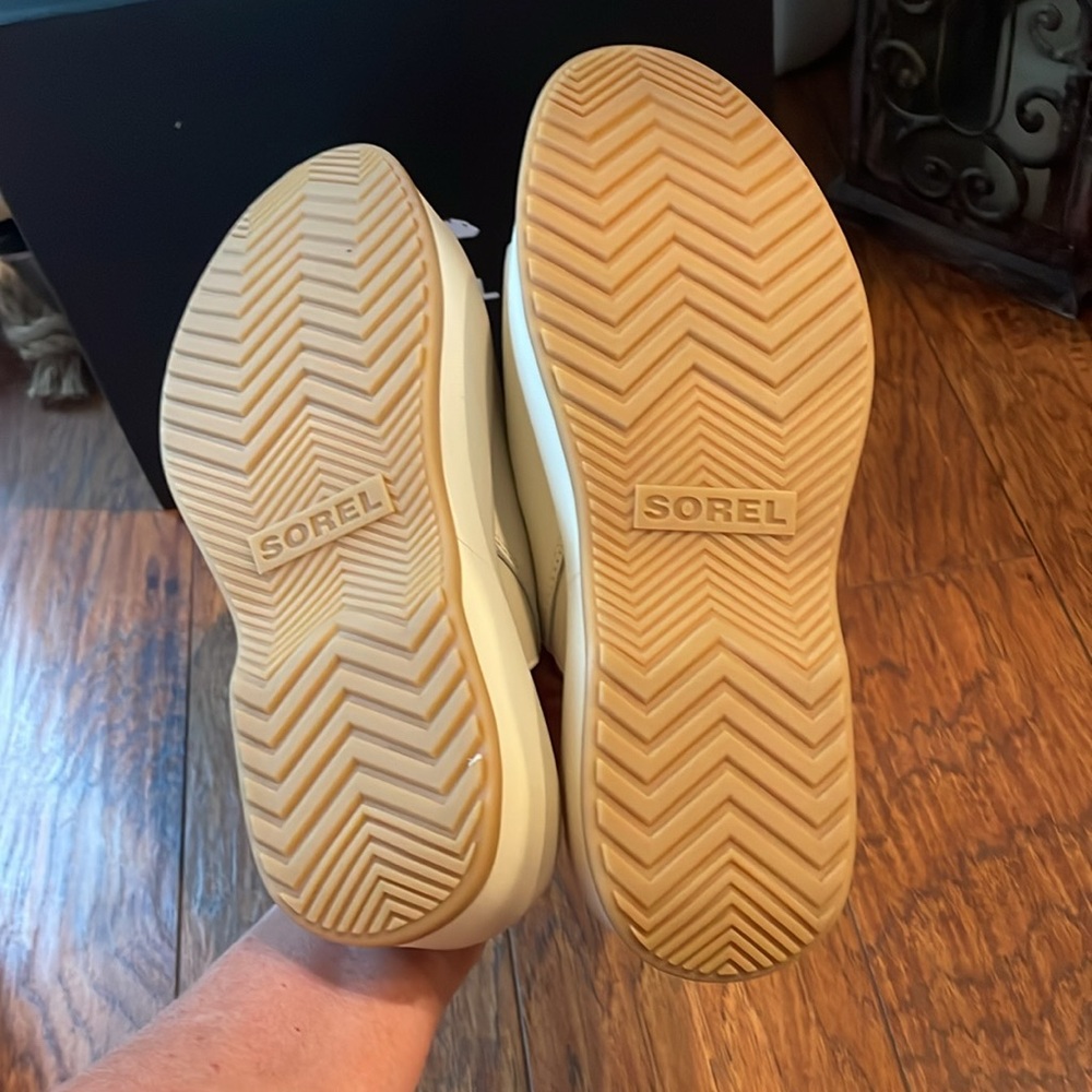 Sorel Cream Dayspring Slide Platform Slide Sandals NWT’s Size 9.5 - Picture 8 of 9